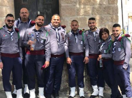 بعد انقطاع "30" عاما: سرية كشافة ومرشدات الزبابدة الأولى تشارك في مسيرة الشعانين في القدس